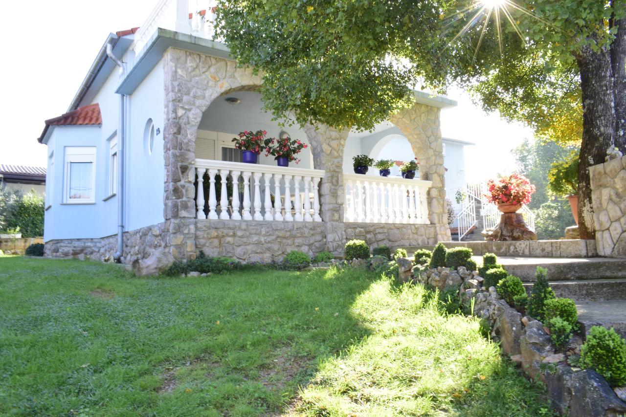 Apartment Blumen Oase Malinska Exterior foto