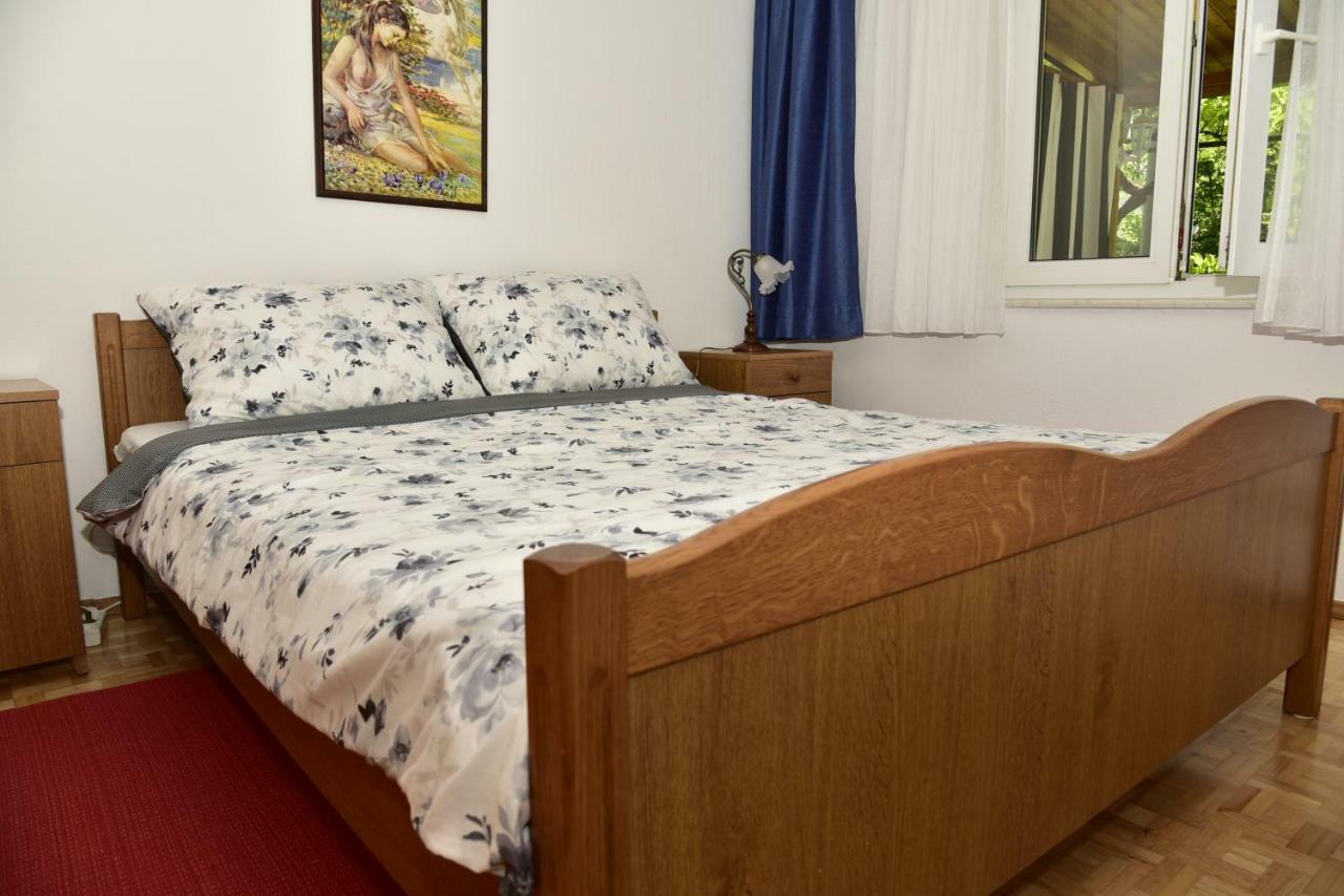 Apartment Blumen Oase Malinska Exterior foto