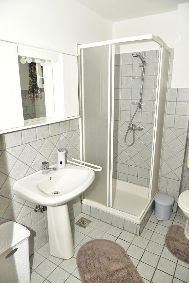 Apartment Blumen Oase Malinska Exterior foto